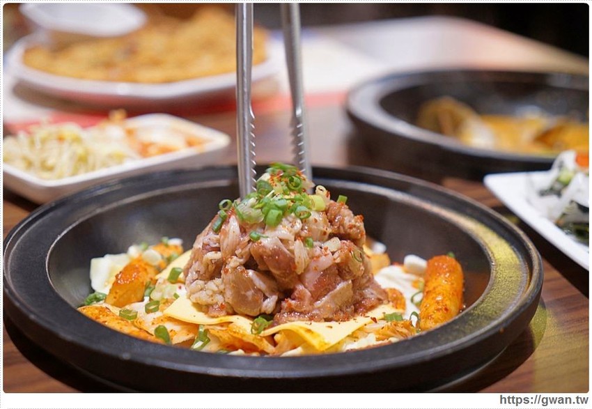 台中也能吃到石鍋拌拌冰，就在秀泰劉震川！！