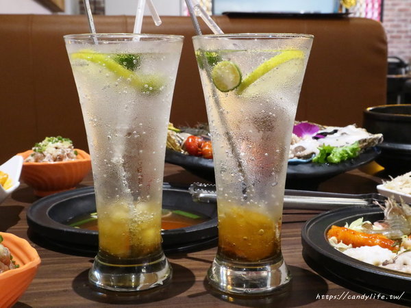 劉震川日韓大食館-秀泰廣場台中站前店:台中美食│劉震川日韓大食館-秀泰廣場台中站前店〃韓式料理推薦,獨創火烤兩吃!狠蝦海陸痛風鍋霸氣登場~