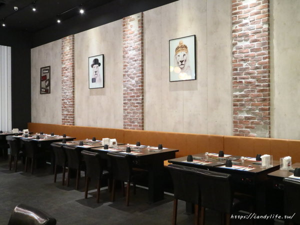 劉震川日韓大食館-秀泰廣場台中站前店:台中美食│劉震川日韓大食館-秀泰廣場台中站前店〃韓式料理推薦,獨創火烤兩吃!狠蝦海陸痛風鍋霸氣登場~