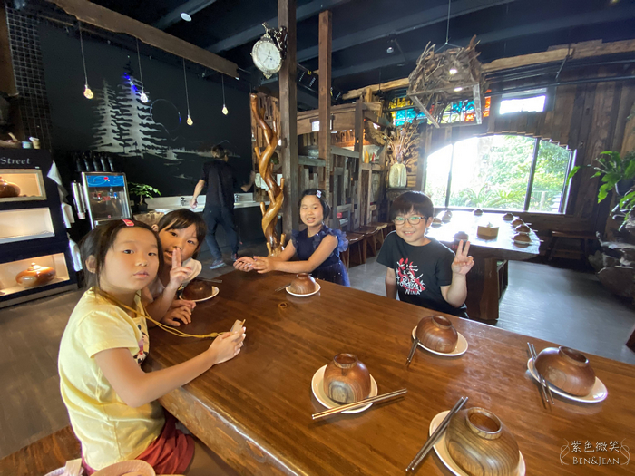 花蓮落羽松景觀餐廳！松湖驛站落羽松湖畔美景，品嚐各國美食合菜下午茶。