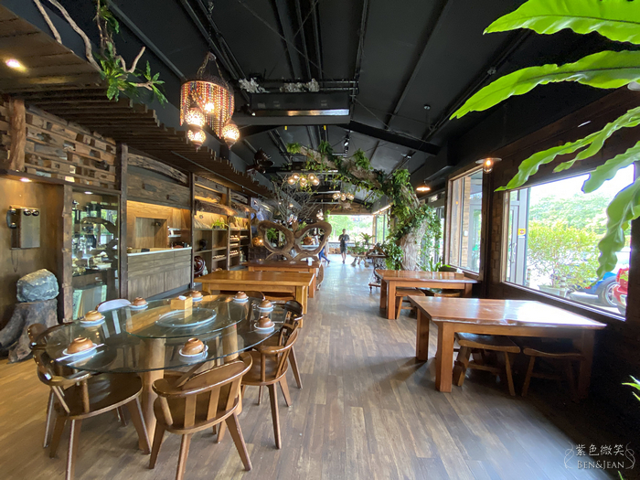 花蓮落羽松景觀餐廳！松湖驛站落羽松湖畔美景，品嚐各國美食合菜下午茶。