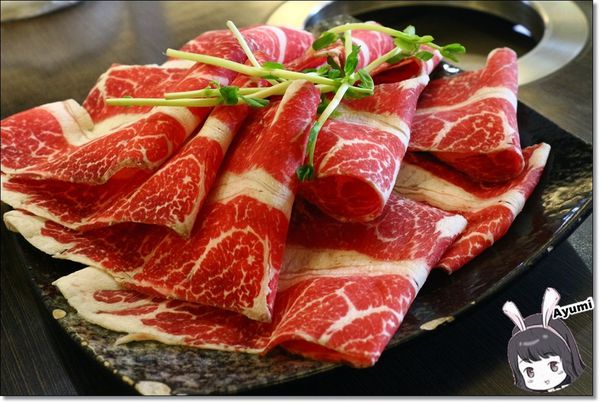 樂點涮涮鍋：[食記]►新北板橋區◄樂點涮涮鍋－天冷想吃鍋，來這就對了！自助吧還有水果跟蛋糕可以吃、推薦CP值超高的嚴選肩小排&海鮮總匯