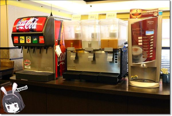 樂點涮涮鍋：[食記]►新北板橋區◄樂點涮涮鍋－天冷想吃鍋，來這就對了！自助吧還有水果跟蛋糕可以吃、推薦CP值超高的嚴選肩小排&海鮮總匯