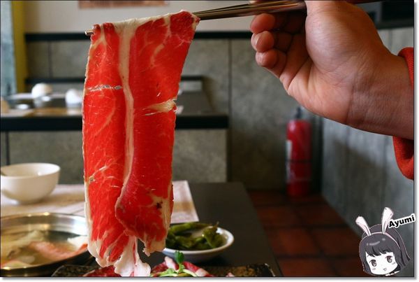 樂點涮涮鍋：[食記]►新北板橋區◄樂點涮涮鍋－天冷想吃鍋，來這就對了！自助吧還有水果跟蛋糕可以吃、推薦CP值超高的嚴選肩小排&海鮮總匯