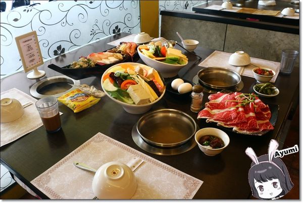 樂點涮涮鍋：[食記]►新北板橋區◄樂點涮涮鍋－天冷想吃鍋，來這就對了！自助吧還有水果跟蛋糕可以吃、推薦CP值超高的嚴選肩小排&海鮮總匯