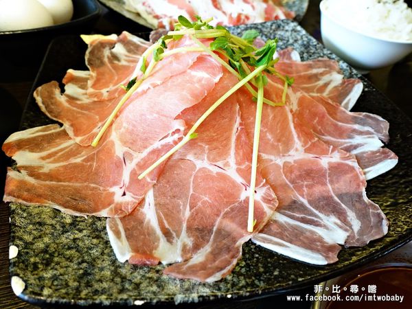 樂點涮涮鍋：【板橋美食】樂點涮涮鍋 豪華雙人海鮮鍋精心挑選新鮮食材+蔬果熬煮湯底讓您吃得到最天然滋味 板橋府中鍋物推薦 文末抽獎！