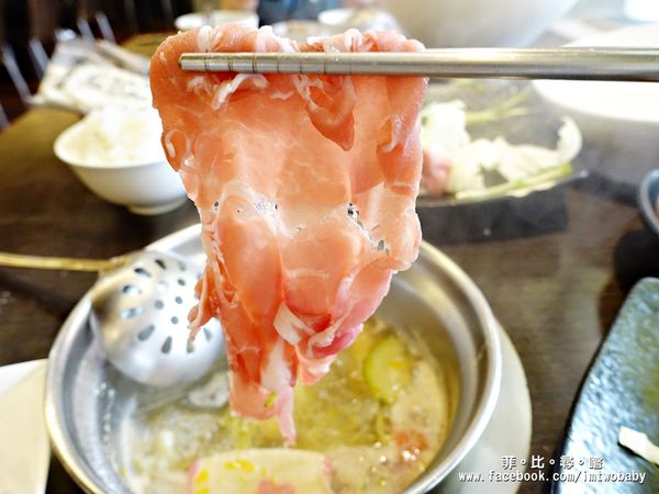 樂點涮涮鍋：【板橋美食】樂點涮涮鍋 豪華雙人海鮮鍋精心挑選新鮮食材+蔬果熬煮湯底讓您吃得到最天然滋味 板橋府中鍋物推薦 文末抽獎！