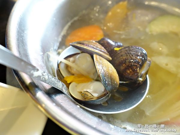 樂點涮涮鍋：【板橋美食】樂點涮涮鍋 豪華雙人海鮮鍋精心挑選新鮮食材+蔬果熬煮湯底讓您吃得到最天然滋味 板橋府中鍋物推薦 文末抽獎！