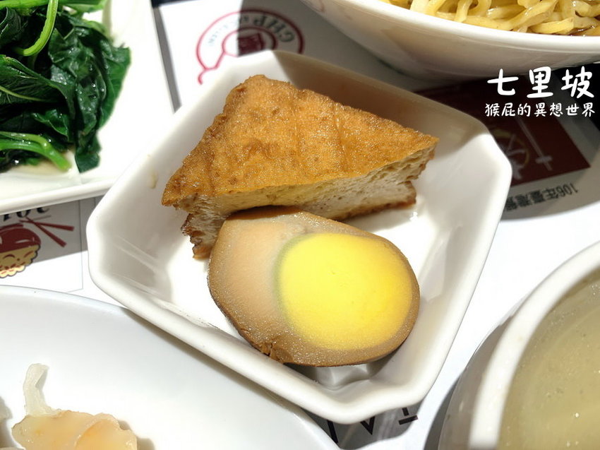 【台東美食】台東在地人推薦的紅藜餐廳－七里坡紅藜養生料理！紅藜紅麴傻傻分不清楚！德國豬腳、椒麻雞套餐很好吃！食尚玩家推薦！ @猴屁的異想世界