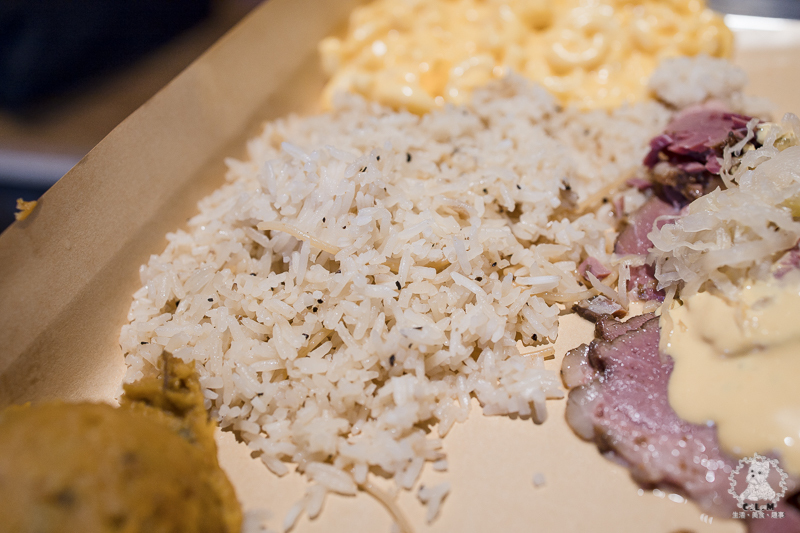 爸爸Kevin美食BBQ｜台北中山行天宮站食記｜GOOGLE評分1600則高達4.6分的美式烤肉料理，醬味香濃可口且台灣少見的特色美食 - 卡爾茗 C.L.M.