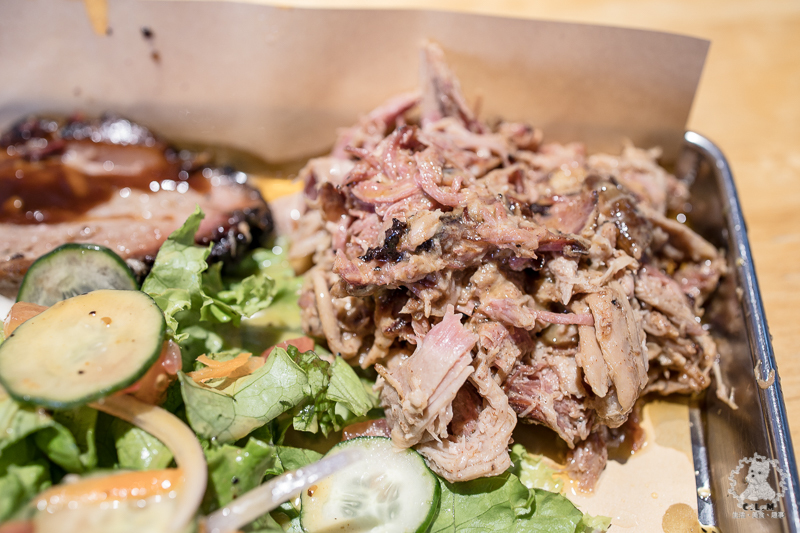 爸爸Kevin美食BBQ｜台北中山行天宮站食記｜GOOGLE評分1600則高達4.6分的美式烤肉料理，醬味香濃可口且台灣少見的特色美食 - 卡爾茗 C.L.M.