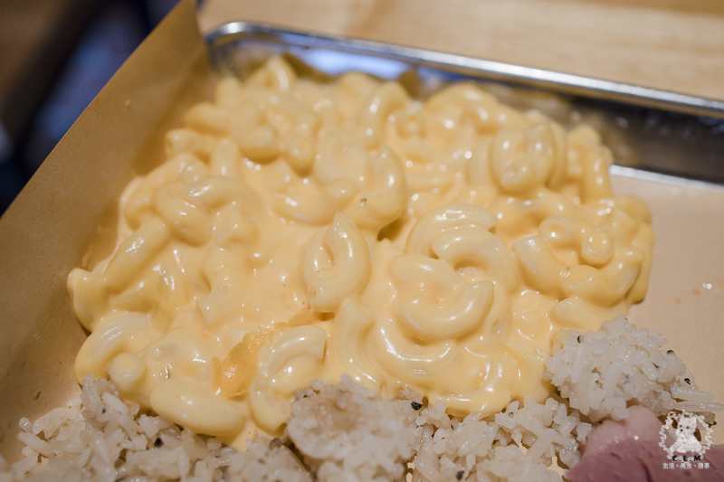 爸爸Kevin美食BBQ｜台北中山行天宮站食記｜GOOGLE評分1600則高達4.6分的美式烤肉料理，醬味香濃可口且台灣少見的特色美食 - 卡爾茗 C.L.M.