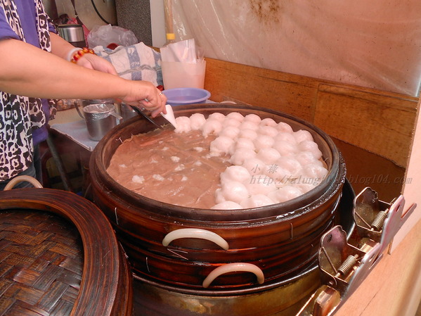 億富肉圓：銅板美食          ..億富肉圓