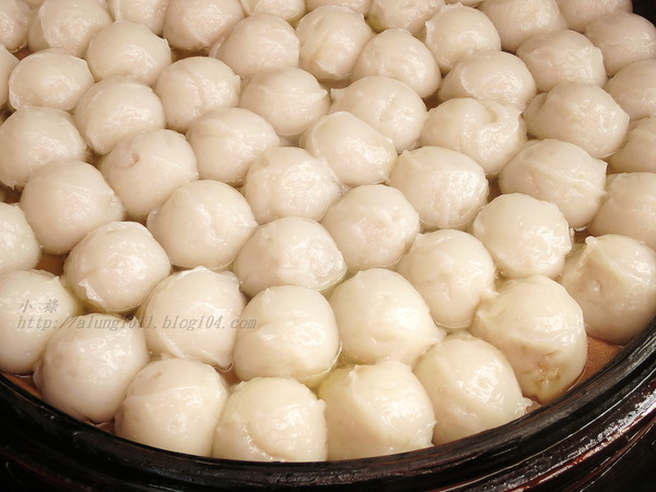 億富肉圓：銅板美食          ..億富肉圓