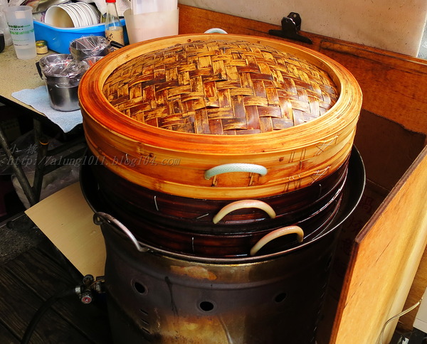 億富肉圓：銅板美食          ..億富肉圓