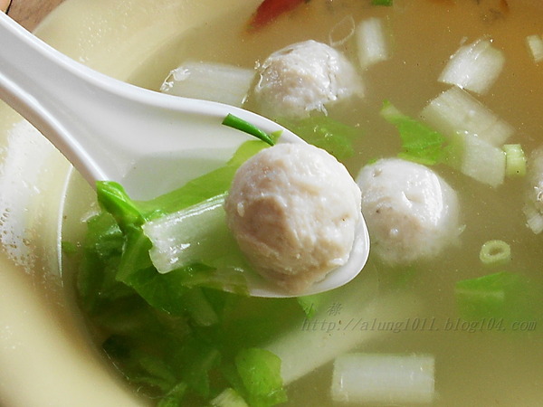 億富肉圓：銅板美食          ..億富肉圓