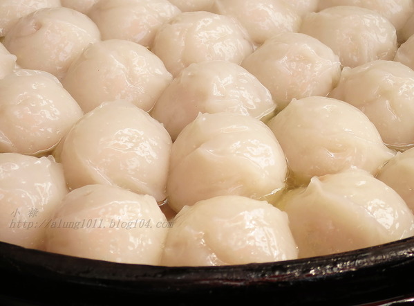 億富肉圓：銅板美食          ..億富肉圓