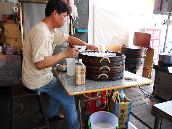 億富肉圓：銅板美食          ..億富肉圓