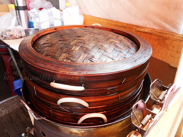 億富肉圓：銅板美食          ..億富肉圓