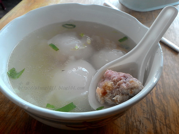 億富肉圓：銅板美食          ..億富肉圓