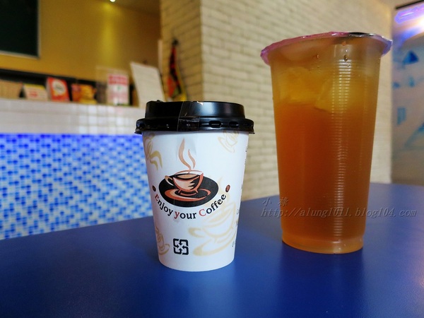 e岸咖啡生活館：不只是咖啡~    ..e岸咖啡