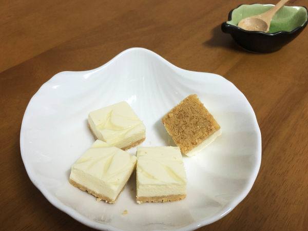 ●生活美食●喫貨巷九九號/一口一顆巧口乳酪蛋糕/下午茶甜點的首選/自己吃或是當伴手禮都合適