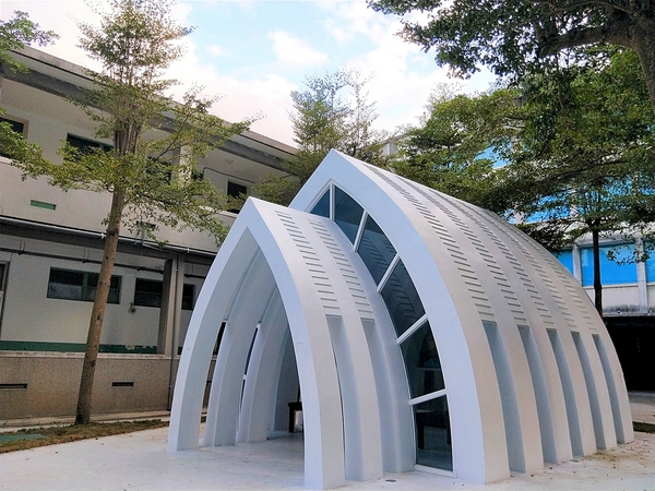 臺中市立圖書館霧峰以文分館:【台中霧峰景點】搶先曝光~臺中市立圖書館霧峰以文分館,隱藏版的夢幻小教堂與LOVE造景,約會美拍新地標