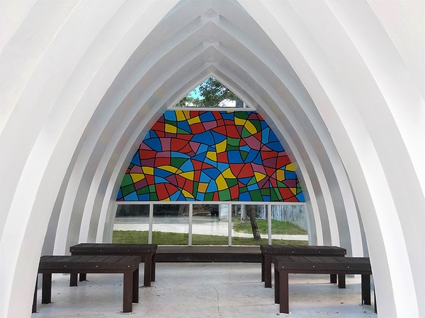 臺中市立圖書館霧峰以文分館:【台中霧峰景點】搶先曝光~臺中市立圖書館霧峰以文分館,隱藏版的夢幻小教堂與LOVE造景,約會美拍新地標