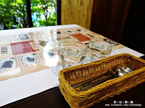 鬍子叔叔義麵工坊(新莊四維店):【新莊美食】鬍子叔叔義麵工坊-新莊四維店 高CP值義式料理雙人套餐份量十足 現消費打卡免費pizza歡樂送! 鬍子叔叔義麵工坊(新莊四維店):【新莊美食】鬍子叔叔義麵工坊-新莊四維店 高CP值義式料理雙人套餐份量十足 現消費打卡免費pizza歡樂送!