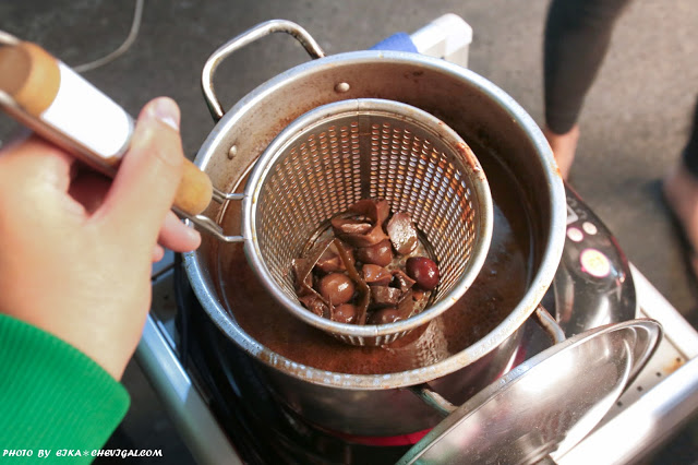 台中大雅│經家味東山鴨頭*飄香三十年的獨家滷汁香甜入味。先滷後炸的風味好迷人