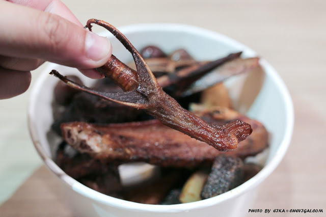 台中大雅│經家味東山鴨頭*飄香三十年的獨家滷汁香甜入味。先滷後炸的風味好迷人