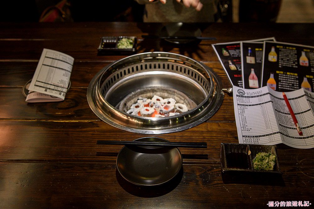新北新店美食》新店燒烤 好男人燒肉酒食館 消夜居酒屋 精緻炭火燒肉 來燒肉酒食館遇見好男人 - 滿分的旅遊札記
