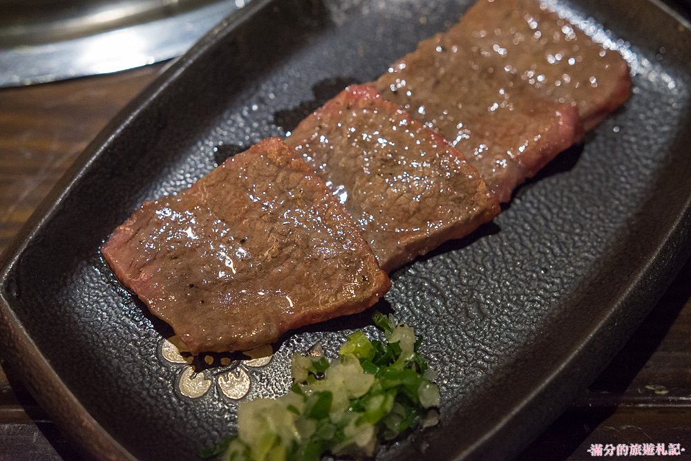 新北新店美食》新店燒烤 好男人燒肉酒食館 消夜居酒屋 精緻炭火燒肉 來燒肉酒食館遇見好男人 - 滿分的旅遊札記