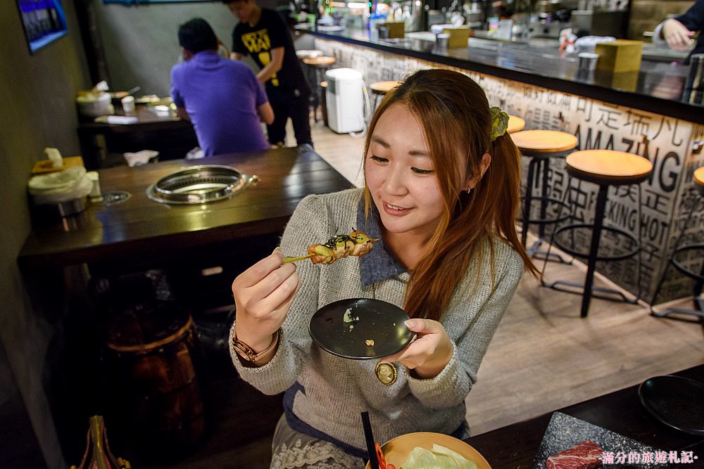 新北新店美食》新店燒烤 好男人燒肉酒食館 消夜居酒屋 精緻炭火燒肉 來燒肉酒食館遇見好男人 - 滿分的旅遊札記