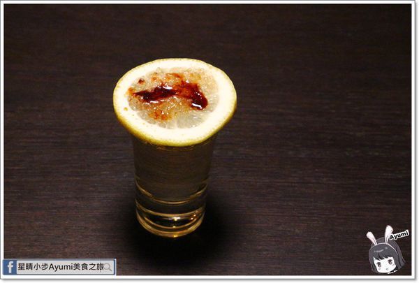 Chinesewhispers 悄悄話餐酒館：[食記]►台北大安區◄Chinese Whispers悄悄話餐酒館／三五好友小酌吃宵夜好去處／來到悄悄話你會愛上這杯／左左右右雞翅佐微辣甜醋醬／蘇格蘭白醬起司焗田螺附手工麵包