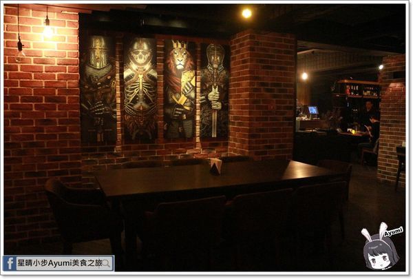 Chinesewhispers 悄悄話餐酒館：[食記]►台北大安區◄Chinese Whispers悄悄話餐酒館／三五好友小酌吃宵夜好去處／來到悄悄話你會愛上這杯／左左右右雞翅佐微辣甜醋醬／蘇格蘭白醬起司焗田螺附手工麵包