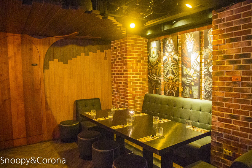 【台北美食】東區餐酒館|Chinese Whispers悄悄話餐酒館~復古工業風格的裝潢、網美最愛浮誇有梗的調酒