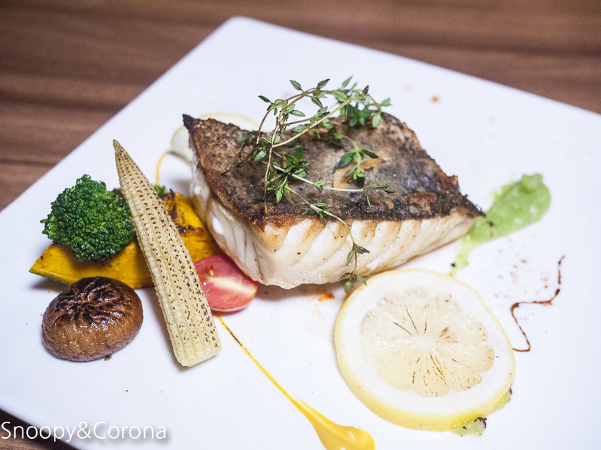 【台北美食】東區餐酒館|Chinese Whispers悄悄話餐酒館~復古工業風格的裝潢、網美最愛浮誇有梗的調酒