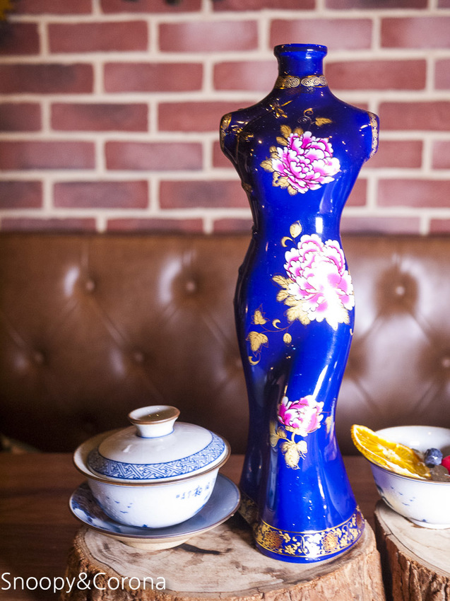 【台北美食】東區餐酒館|Chinese Whispers悄悄話餐酒館~復古工業風格的裝潢、網美最愛浮誇有梗的調酒