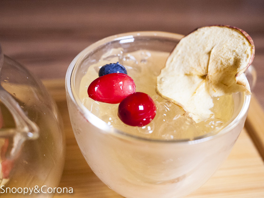 【台北美食】東區餐酒館|Chinese Whispers悄悄話餐酒館~復古工業風格的裝潢、網美最愛浮誇有梗的調酒