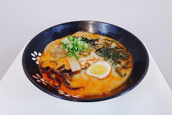 【正餐】台中・北區｜巷弄百元平價拉麵食堂・每天限量的新鮮湯頭就在瓏澤拉麵漢口店・附菜單