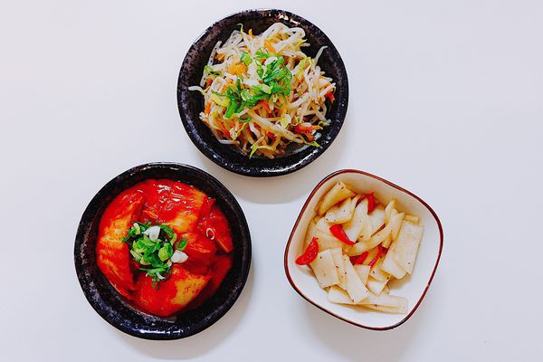 【正餐】台中・北區｜巷弄百元平價拉麵食堂・每天限量的新鮮湯頭就在瓏澤拉麵漢口店・附菜單