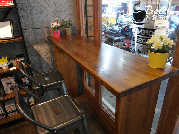 20171203路易莎咖啡 (9).jpg