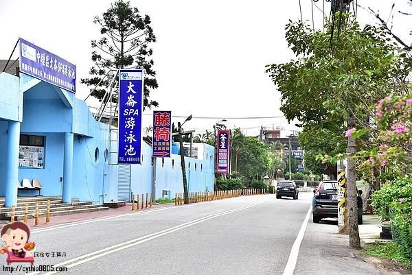 桃園中壢美食-大崙游泳池紅豆餅-媽呀!5元紅豆餅實在太佛心,還有濃濃的古早味 @民宿女王芽月-美食.旅遊.全台趴趴走