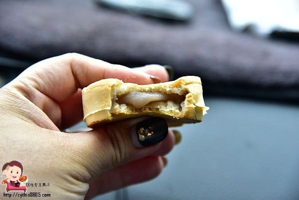 桃園中壢美食-大崙游泳池紅豆餅-媽呀!5元紅豆餅實在太佛心,還有濃濃的古早味 @民宿女王芽月-美食.旅遊.全台趴趴走