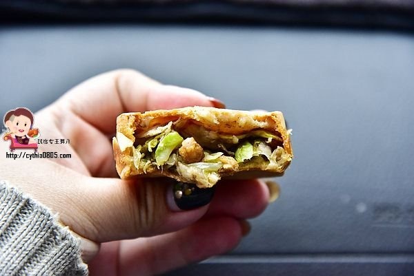 桃園中壢美食-大崙游泳池紅豆餅-媽呀!5元紅豆餅實在太佛心,還有濃濃的古早味 @民宿女王芽月-美食.旅遊.全台趴趴走