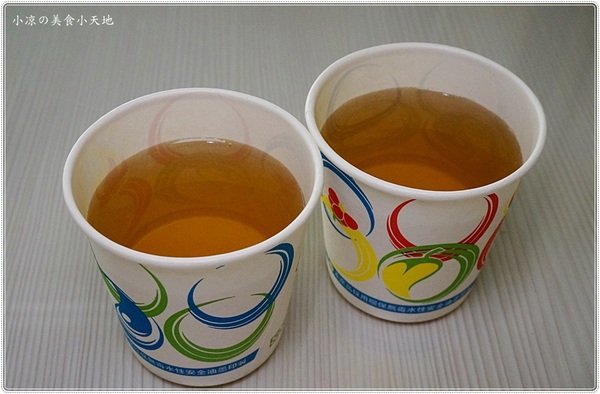 犇牛肉麵:台中北屯』犇牛肉麵║牛肉麵vs肉排麵,湯頭濃郁醇厚,牛肉、牛筋軟嫩Q彈,加麵不加價!(可外送)