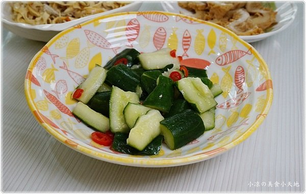 犇牛肉麵:台中北屯』犇牛肉麵║牛肉麵vs肉排麵,湯頭濃郁醇厚,牛肉、牛筋軟嫩Q彈,加麵不加價!(可外送)