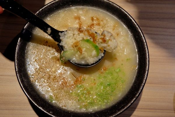 【食記】台中・南屯｜文心路粥堂・每日活體海鮮粥・給你超新鮮現殺現煮的大沙公和紅蟳！還有鮮甜的絲瓜蛤粥