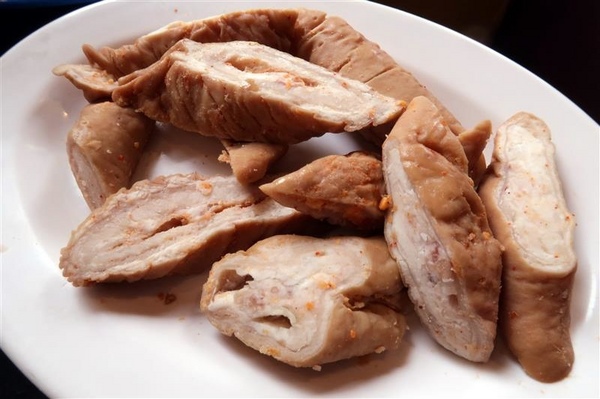 黑哥自助石頭火鍋：中山站 黑哥自助石頭火鍋城影片 吃多少自取 開鍋炒香免收一成 還有花雕雞~